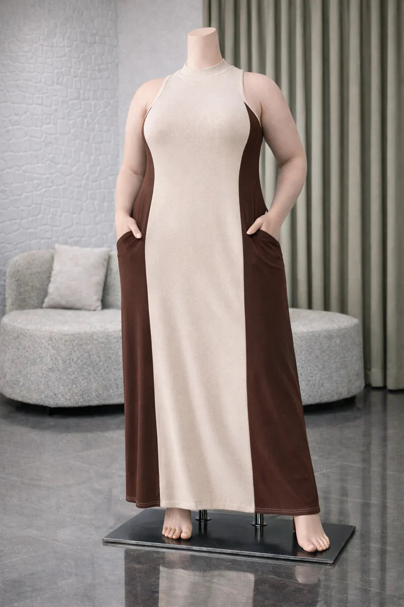 Vestido Longo Modelador Plus Size com Bolsos Laterais - Vestido Plus Size