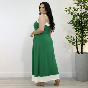 Vestido Longo Elegante e Minimalista Plus Size - Vestido Plus Size