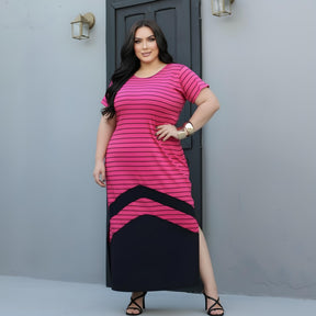 Vestido Plus Size Listrado Pink Com Efeito Alongador - Vestido Plus Size