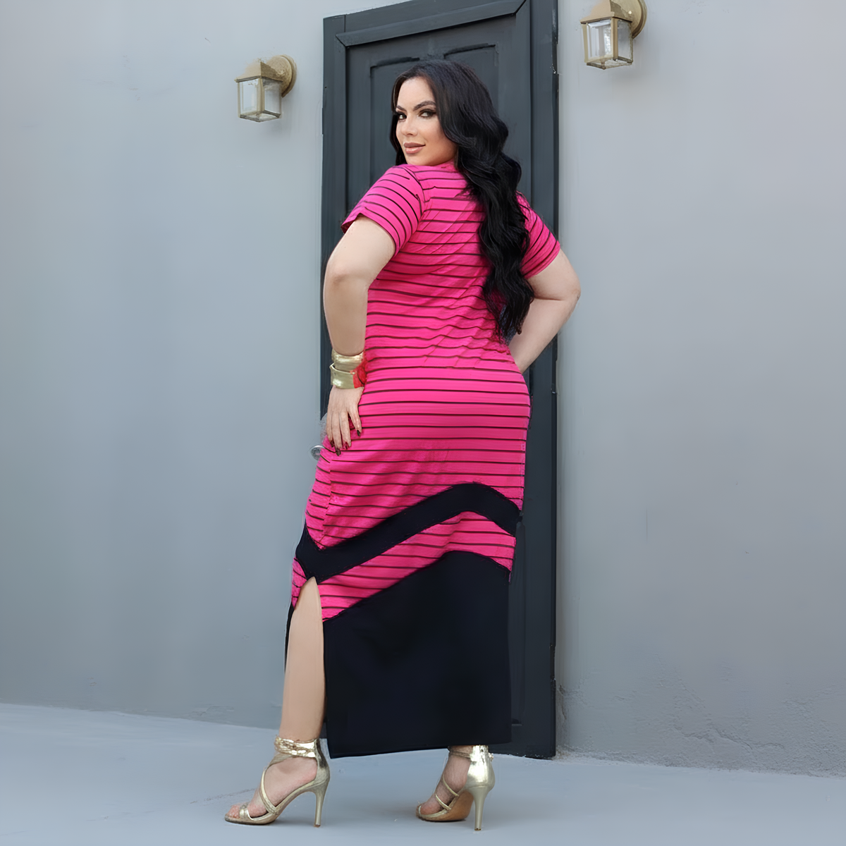 Vestido Plus Size Listrado Pink Com Efeito Alongador - Vestido Plus Size