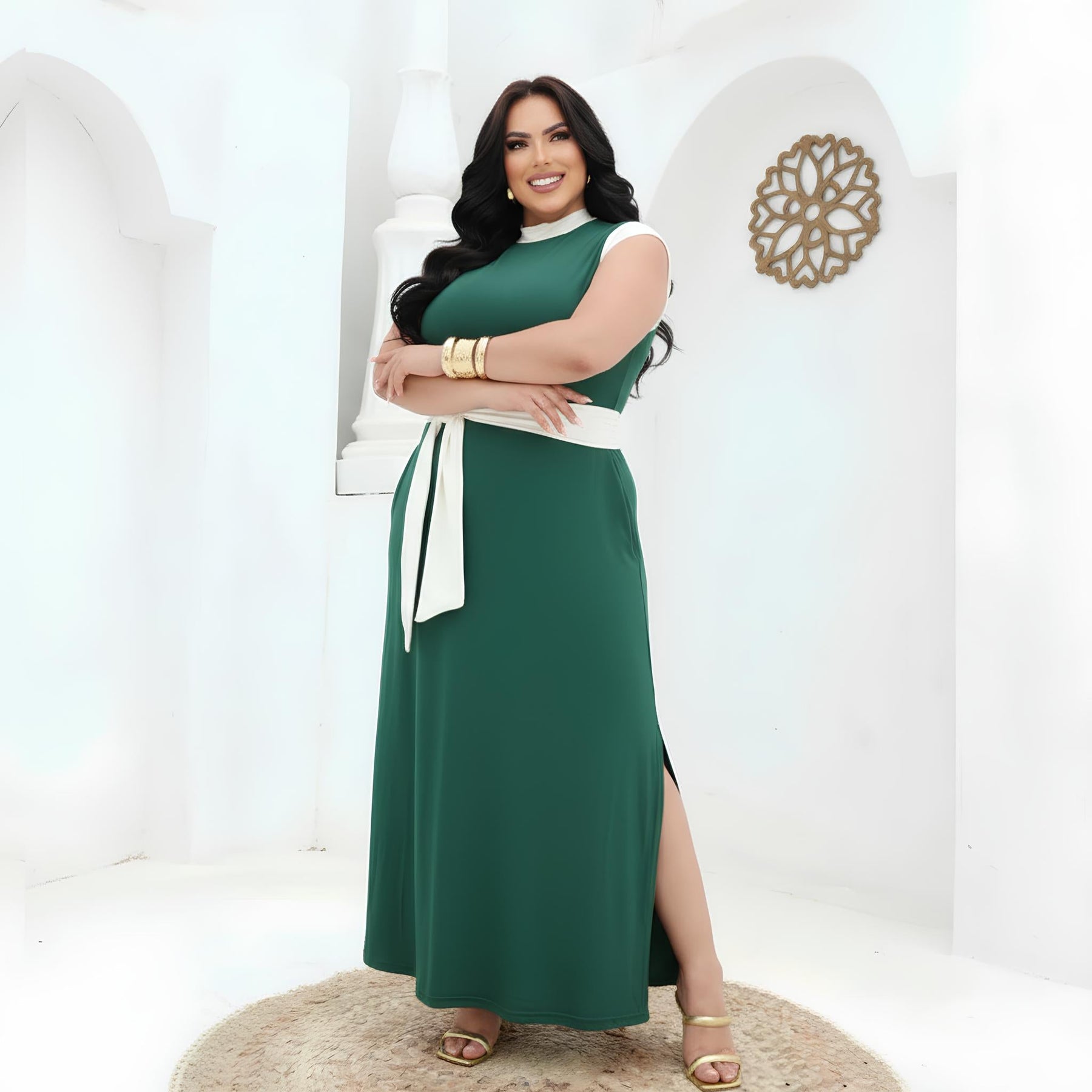 Vestido Clássico Plus Size com Faixa e Bolsos - Vestido Plus Size