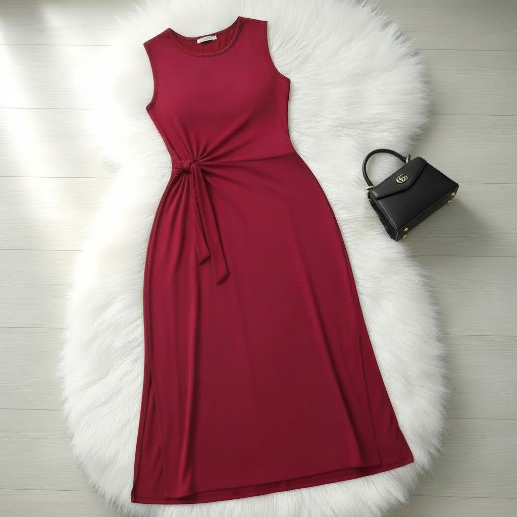 Vestido Plus Size Minimalista com Drapeado Elegante