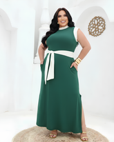Vestido Clássico Plus Size com Faixa e Bolsos - Vestido Plus Size