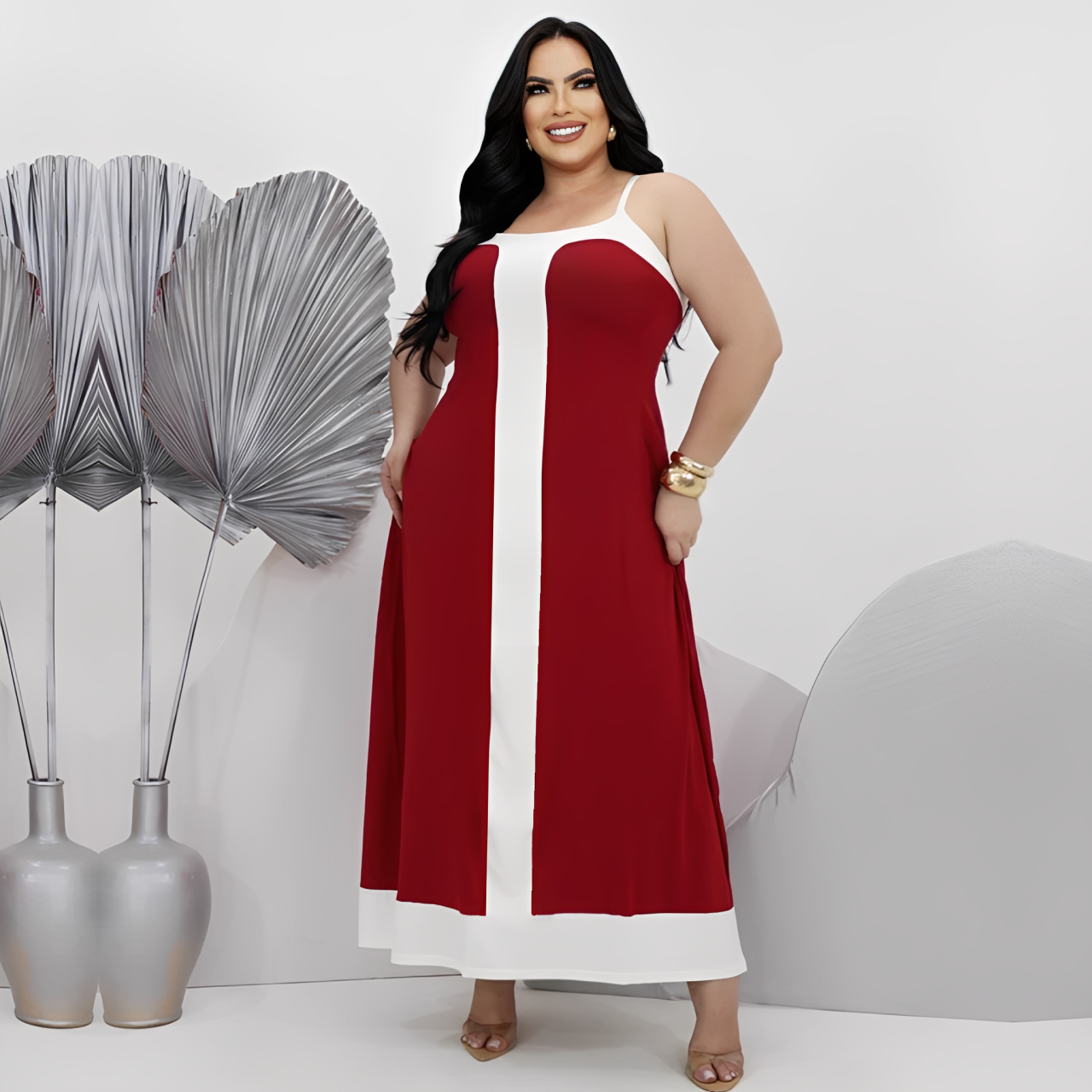 Vestido Longo Elegante e Minimalista Plus Size - Vestido Plus Size